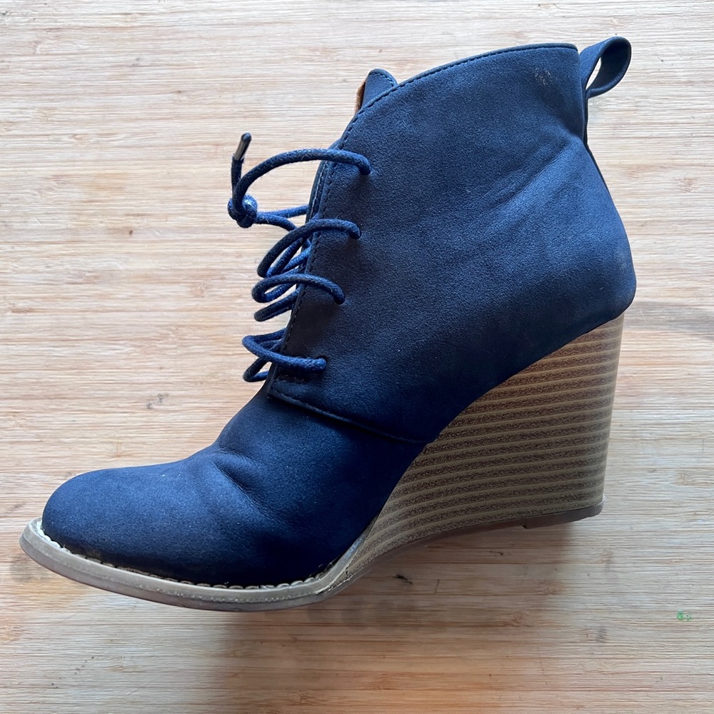 Nautica wedge boots Navy.